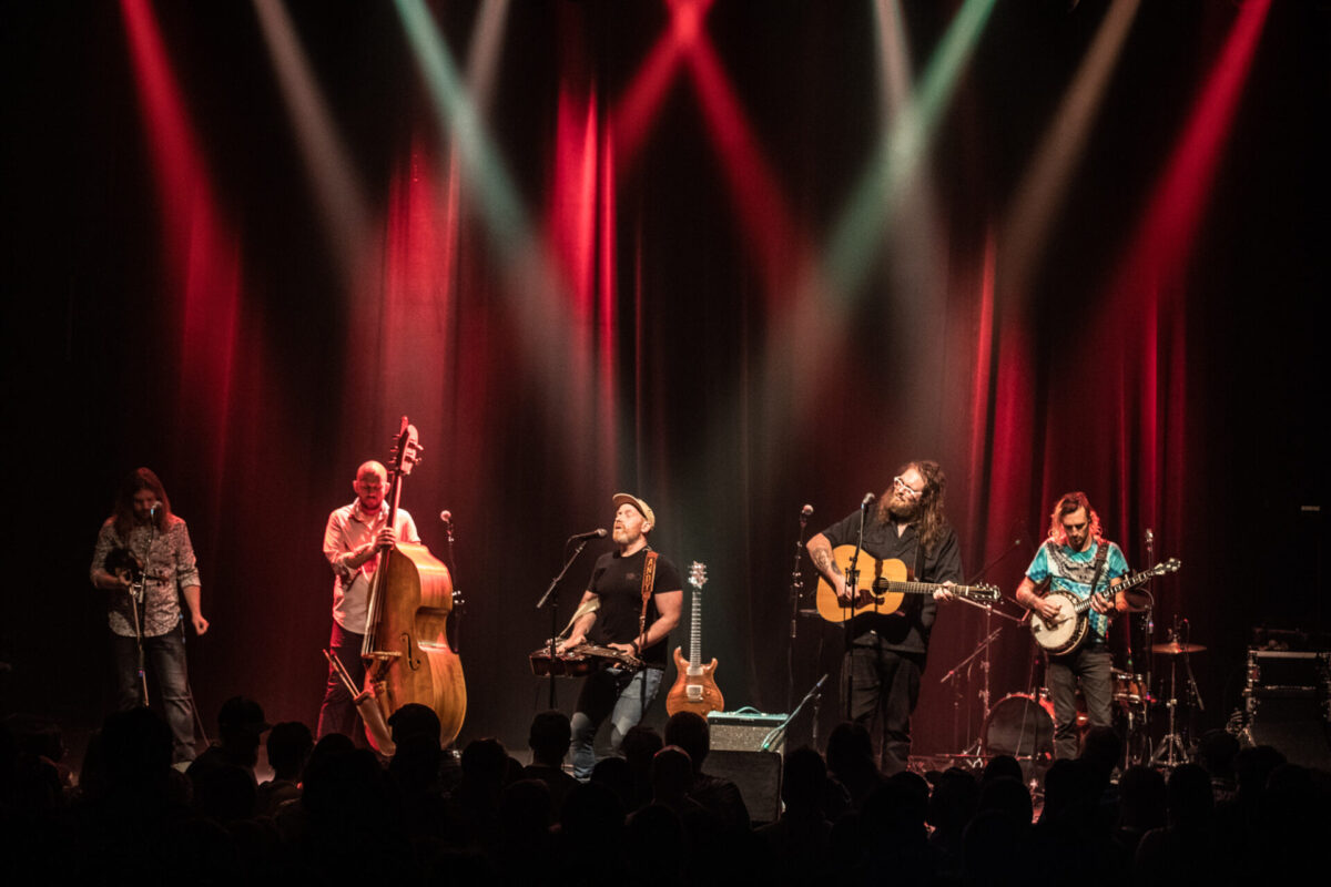 The Lil Smokies, Nov 19, 2021, Fox Theatre, Boulder, CO. Photo by Mitch Kline.